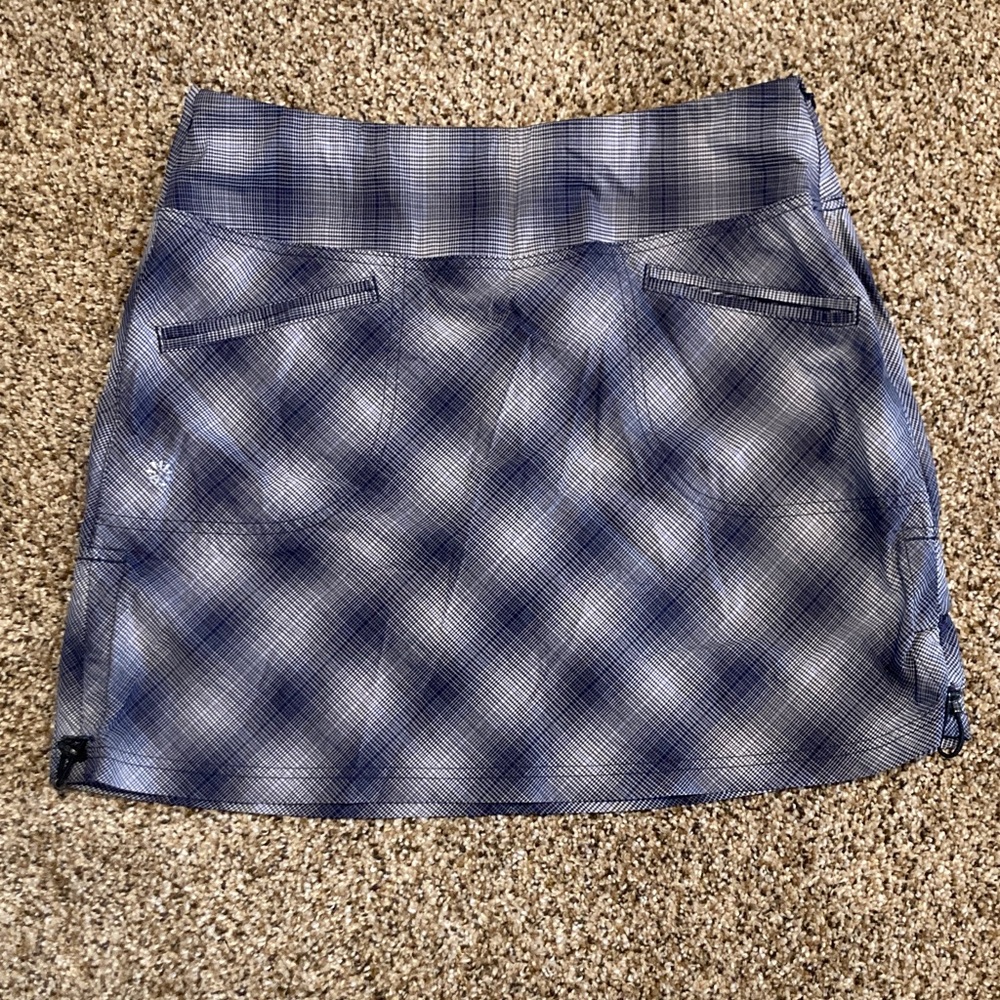 Athleta Navy and White Patterned Mini Skort